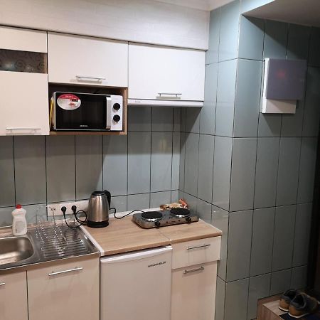 Freedom Apartment On Bazarna Str Lviv Exterior photo